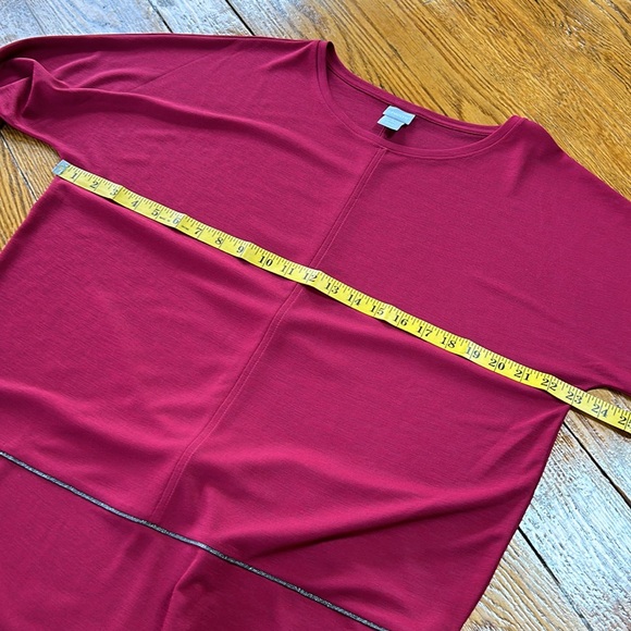 Chico’s size 2 (Size Large), maroon dolman sleeve tunic. Round neck, 3/4 sleeves - Picture 6 of 12